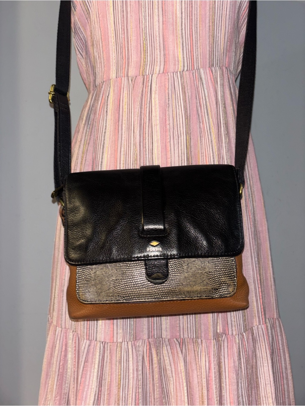 Fossil Kinley crossbody with a black leather flap.
